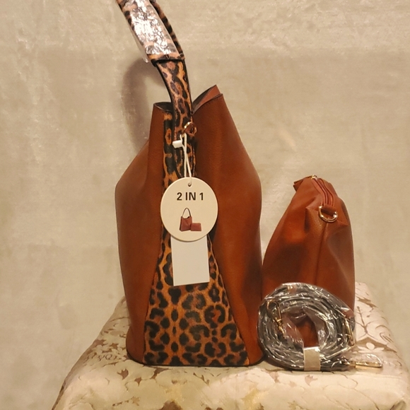 Fashion Handbag 2 in 1 Large and Spacious ~ NWT - Picture 8 of 16